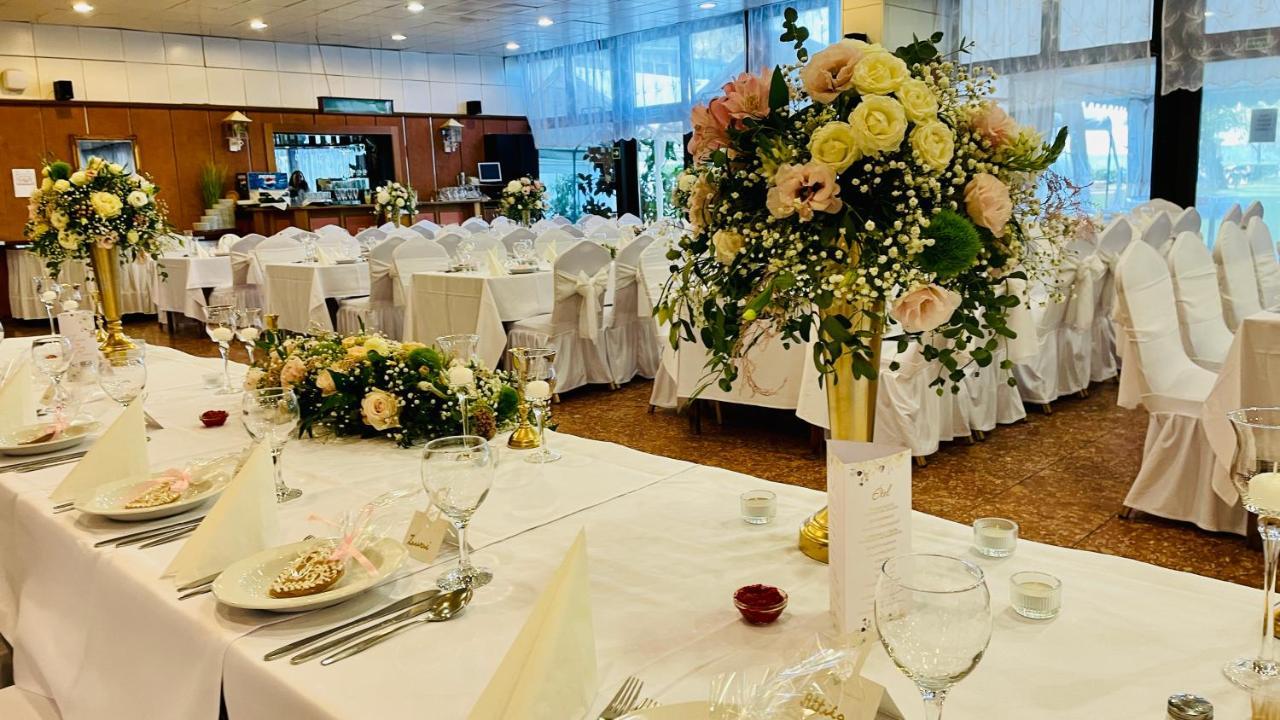 Hotel Magistern Konferencia Es Wellnesshotel Siofok Bagian luar foto